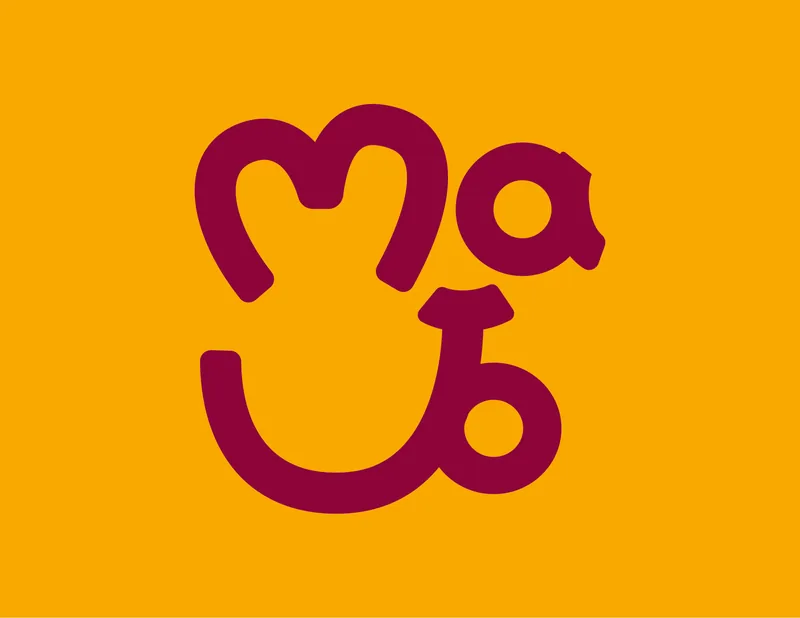 Isotipo sobre el naranja de marca — MAJO